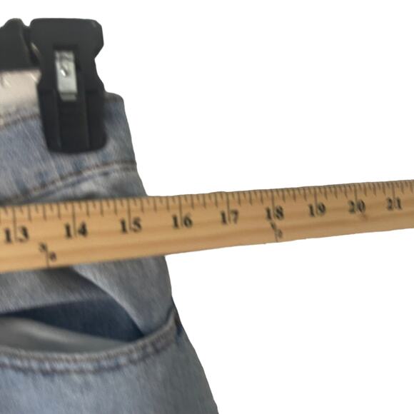 Levi's 550 Vintage Women's Size 10 Crop Gray Light Wash High Rise Straight Jeans - Picture 10 of 12